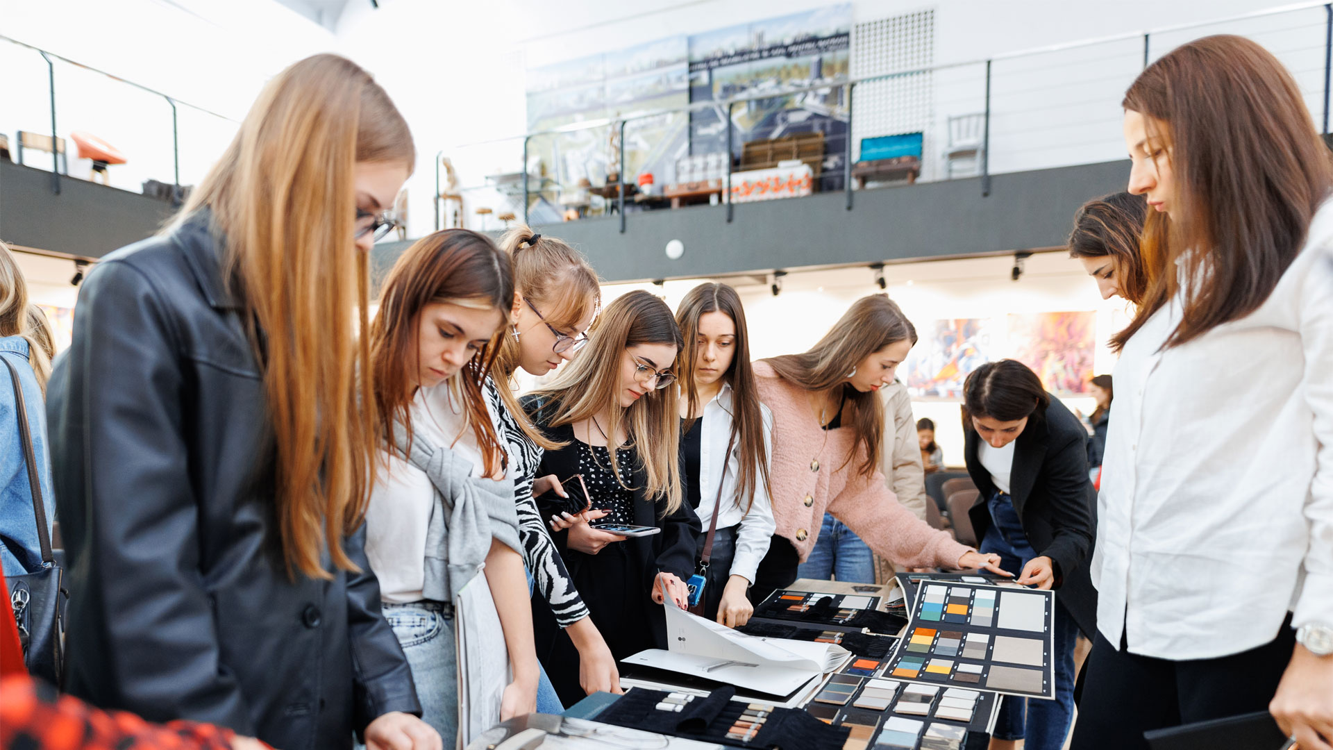 Cantori lancia il concorso "Design-concept at the mobilierului în stil Cantori” con l'Università di Chișinău (Moldavia) - Cantori